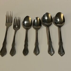 Oneida Silver Flatware Set of 6 - WMA Rogers Deluxe‎ Stainless